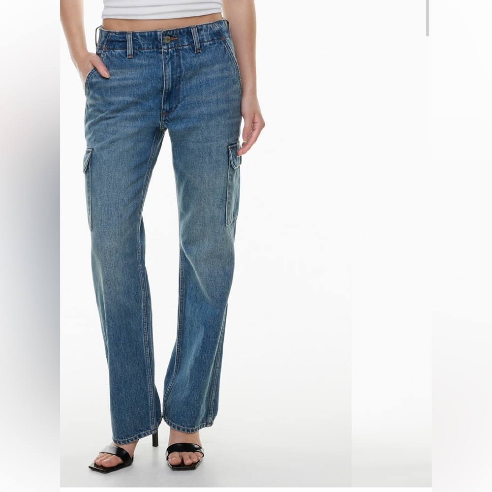 Aritzia Denim Forum The '90s Edie Lo-Rise Cargo Jean